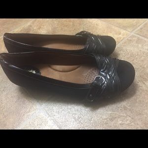 Ladies Shoes by CLARKS size 6.5